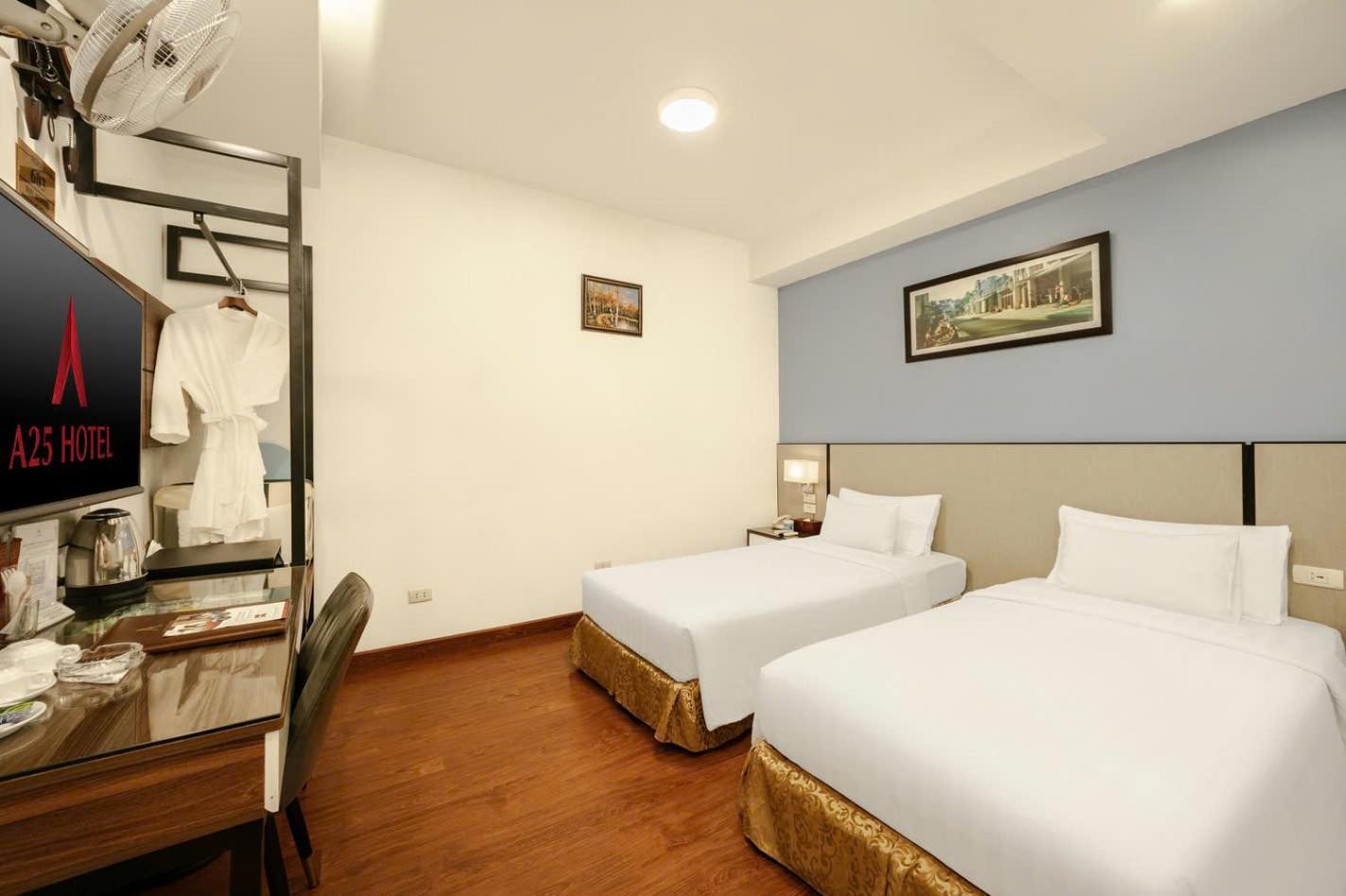 A25 Hotel - 46 Chau Long Hanoi Bagian luar foto