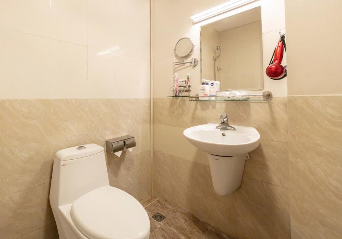 A25 Hotel - 46 Chau Long Hanoi Bagian luar foto