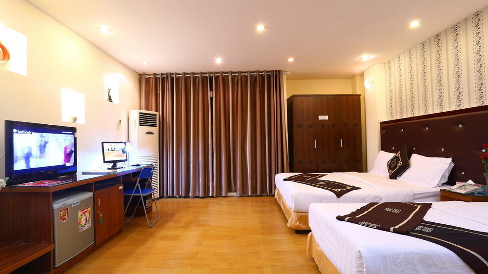 A25 Hotel - 46 Chau Long Hanoi Bagian luar foto