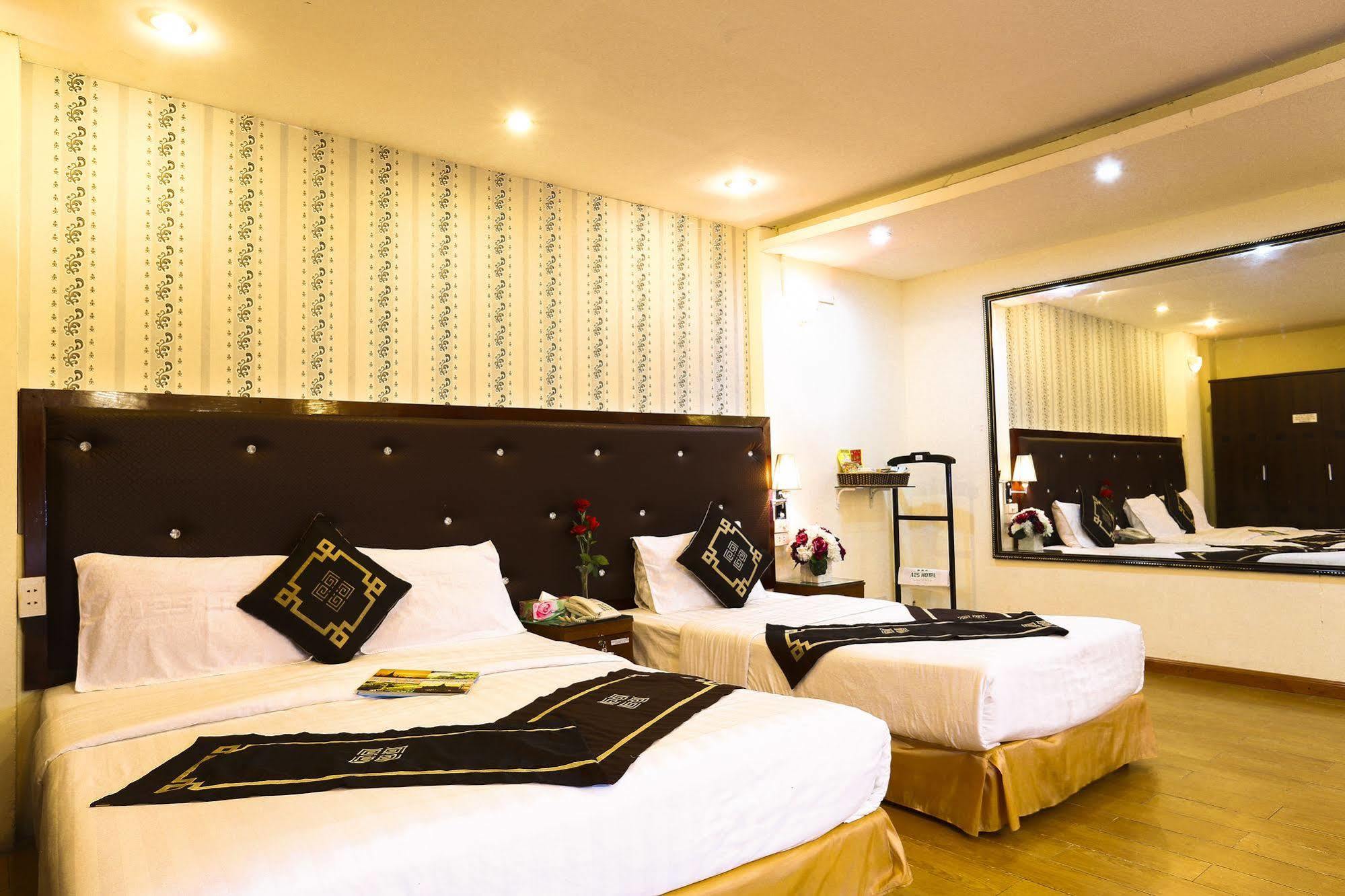 A25 Hotel - 46 Chau Long Hanoi Bagian luar foto