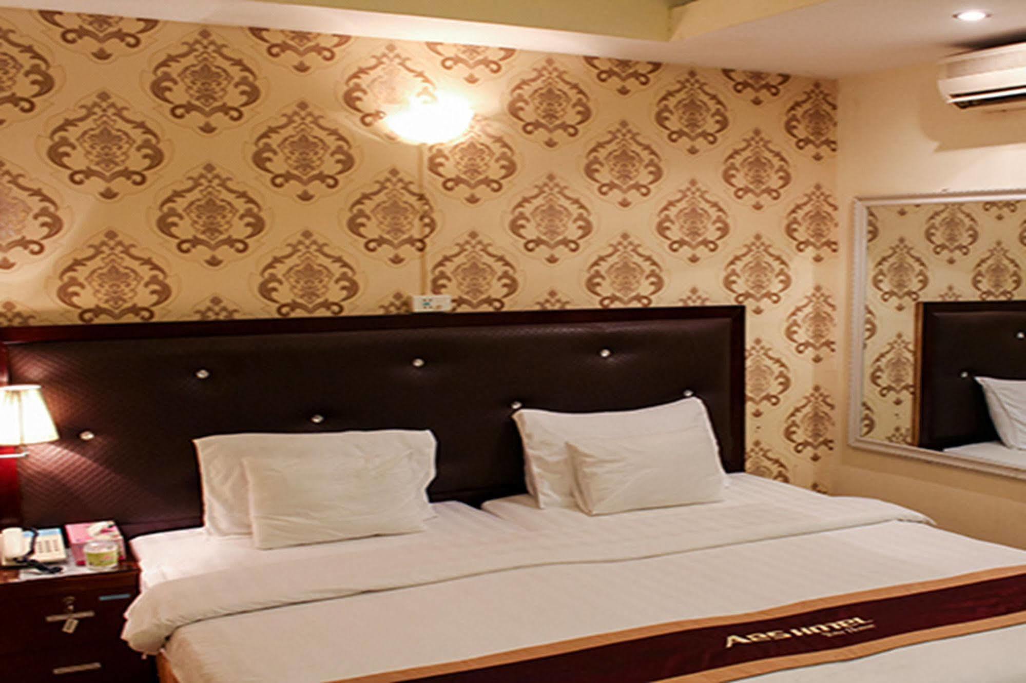 A25 Hotel - 46 Chau Long Hanoi Bagian luar foto
