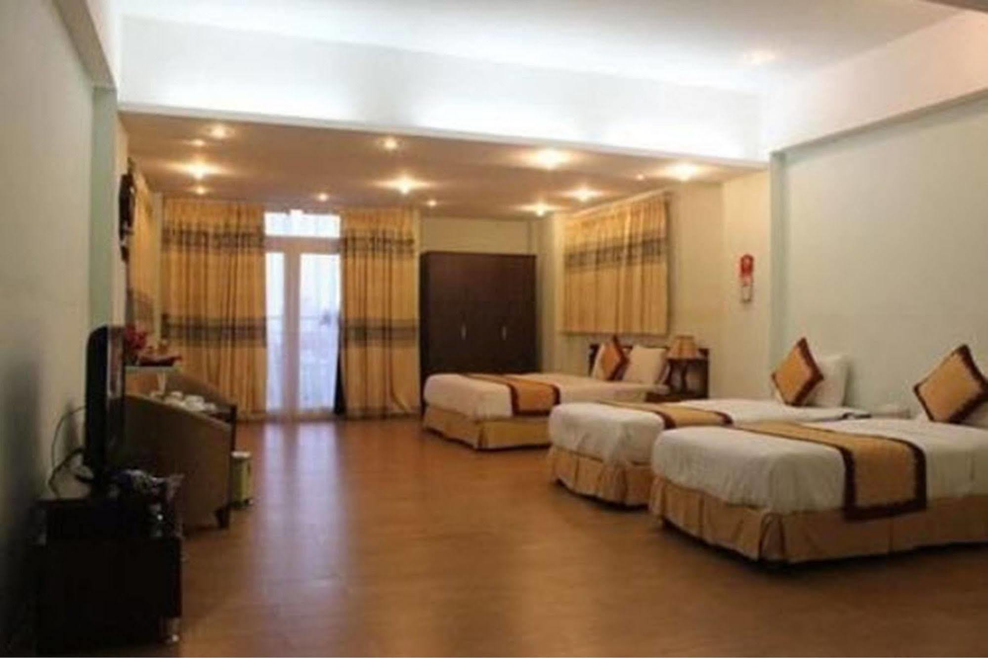 A25 Hotel - 46 Chau Long Hanoi Bagian luar foto
