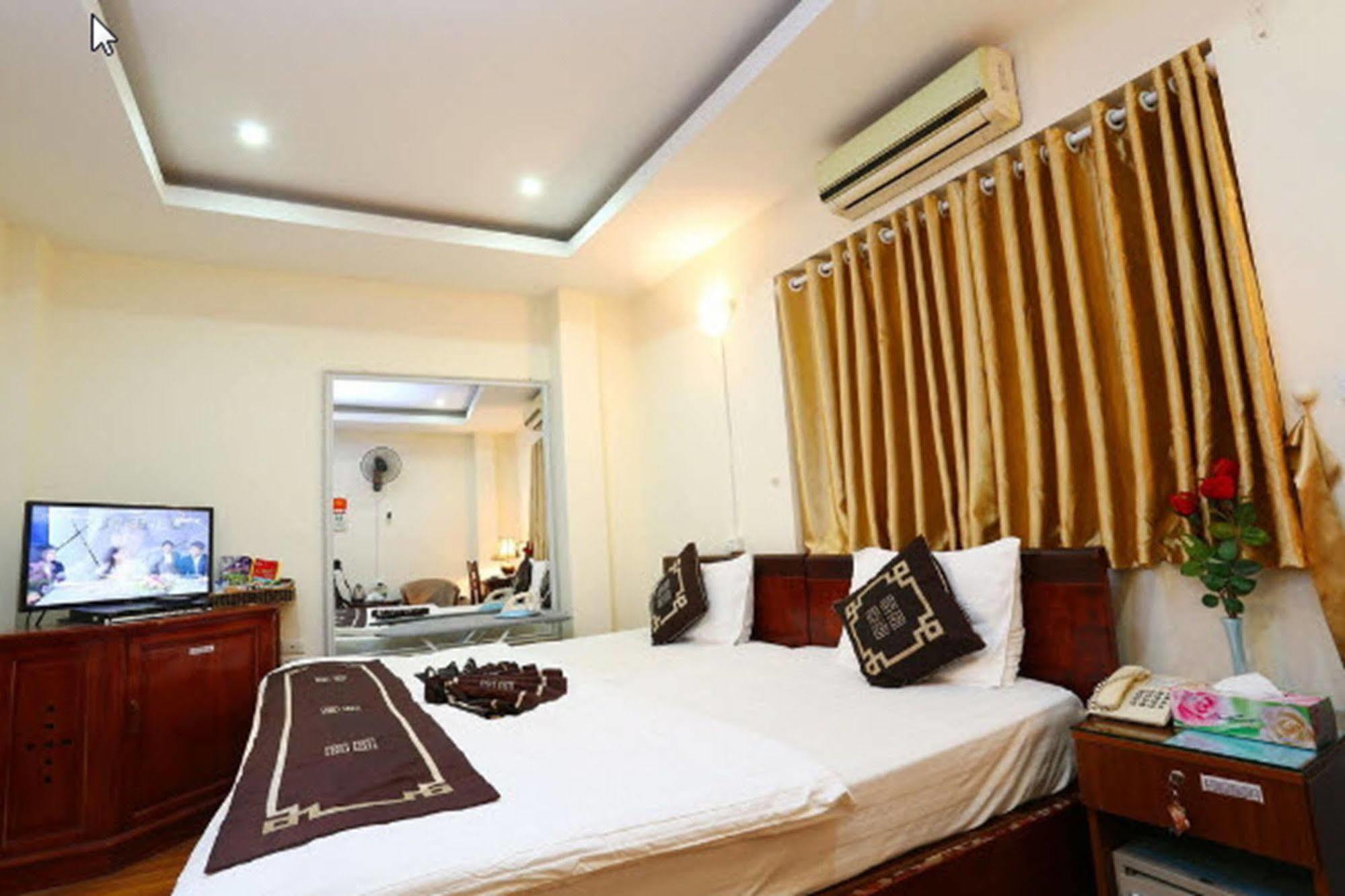 A25 Hotel - 46 Chau Long Hanoi Bagian luar foto